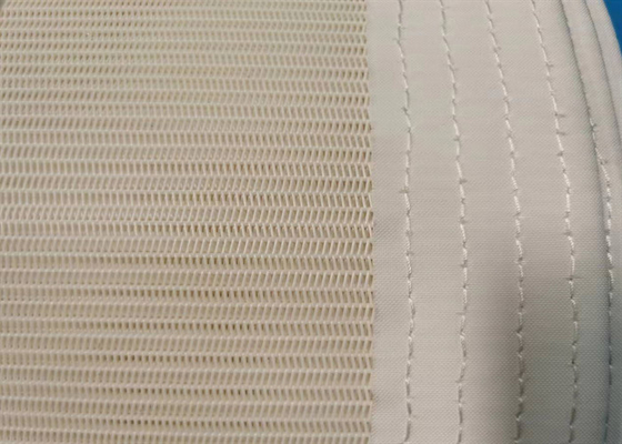 Spiraalstof van polyester met middelste lus met zijkleed 45 mm met beide randen