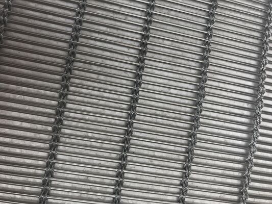 Aangepaste roestvrijstalen metalen vliesgevelgaas voor decoratieve metalen gaasschermen